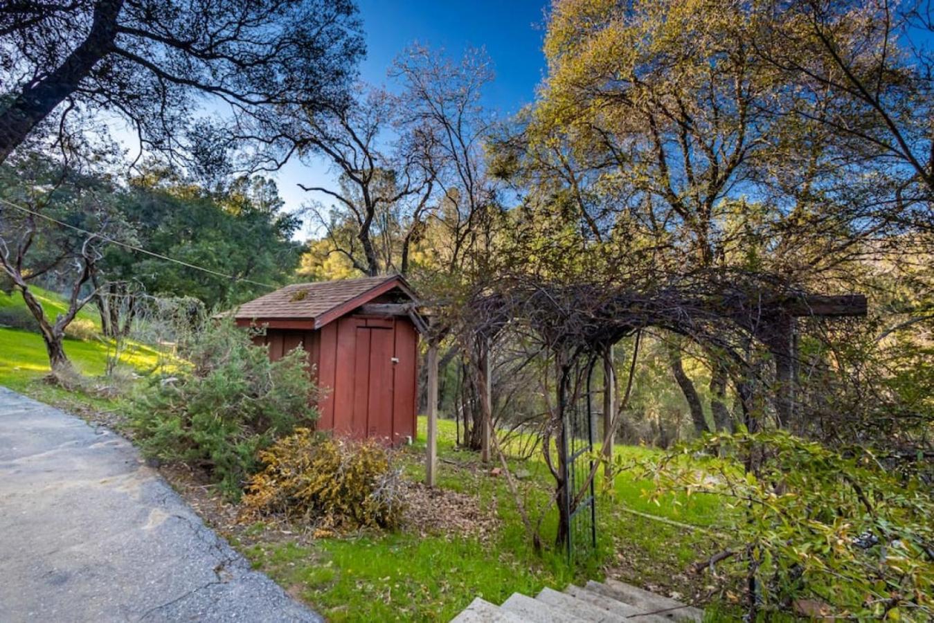 Sierra Vista Lookout Lodge With Creek, Waterfall And Waterholes, Minutes From Bass Lake And Yosemite South Gate North Fork Exterior foto